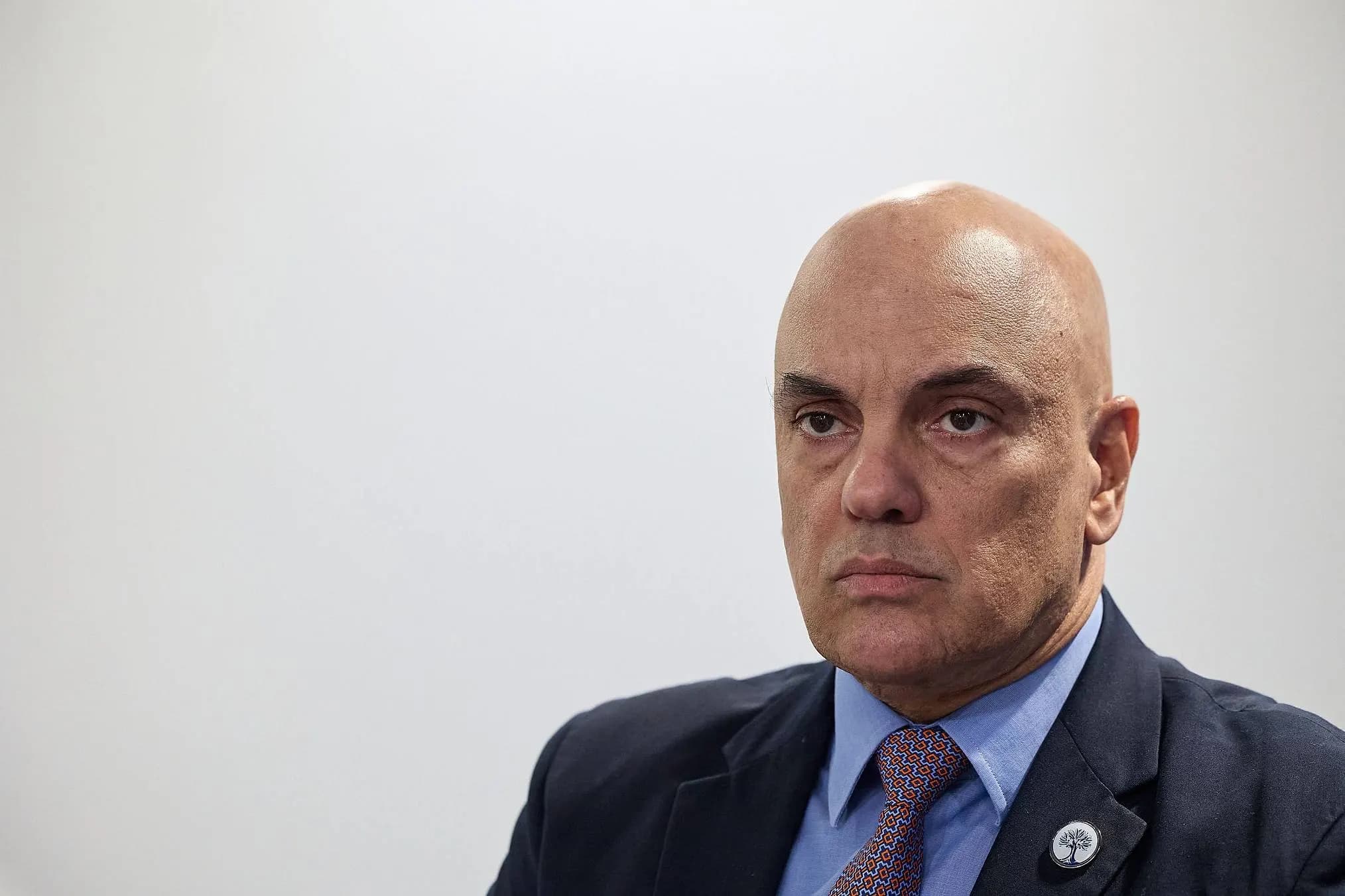 “Conseguiu bloquear?”: PF encontra registro de mensagem atribuída a Vorcaro para Moraes no dia da prisão; ministro nega recebimento