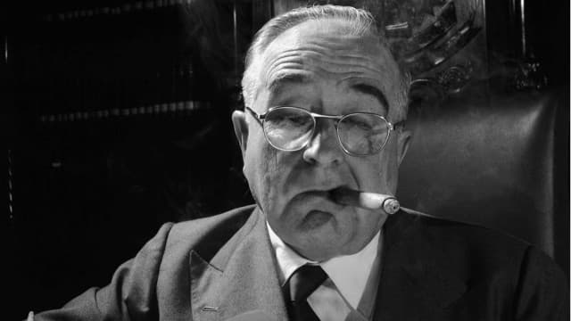 Como Vargas e a CLT Salvaram o Brasil de uma Revolução Comunista