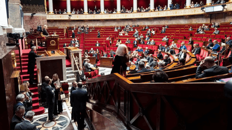 França libera mulheres do dever conjugal